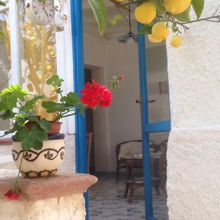 Alojamento de Acomodação e Pequeno-almoço La Casa Del Limoneto Ilha de Favignana