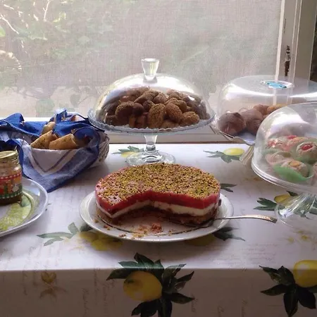 La Casa Del Limoneto Alojamento de Acomodação e Pequeno-almoço 4*
