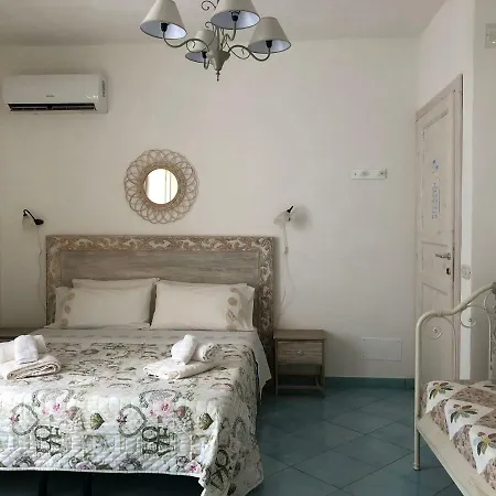 La Casa Del Limoneto Alojamento de Acomodação e Pequeno-almoço 4*