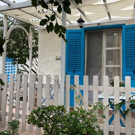 La Casa Del Limoneto Bed & Breakfast Favignana