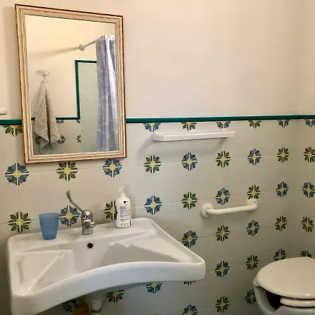Alojamento de Acomodação e Pequeno-almoço La Casa Del Limoneto 4*